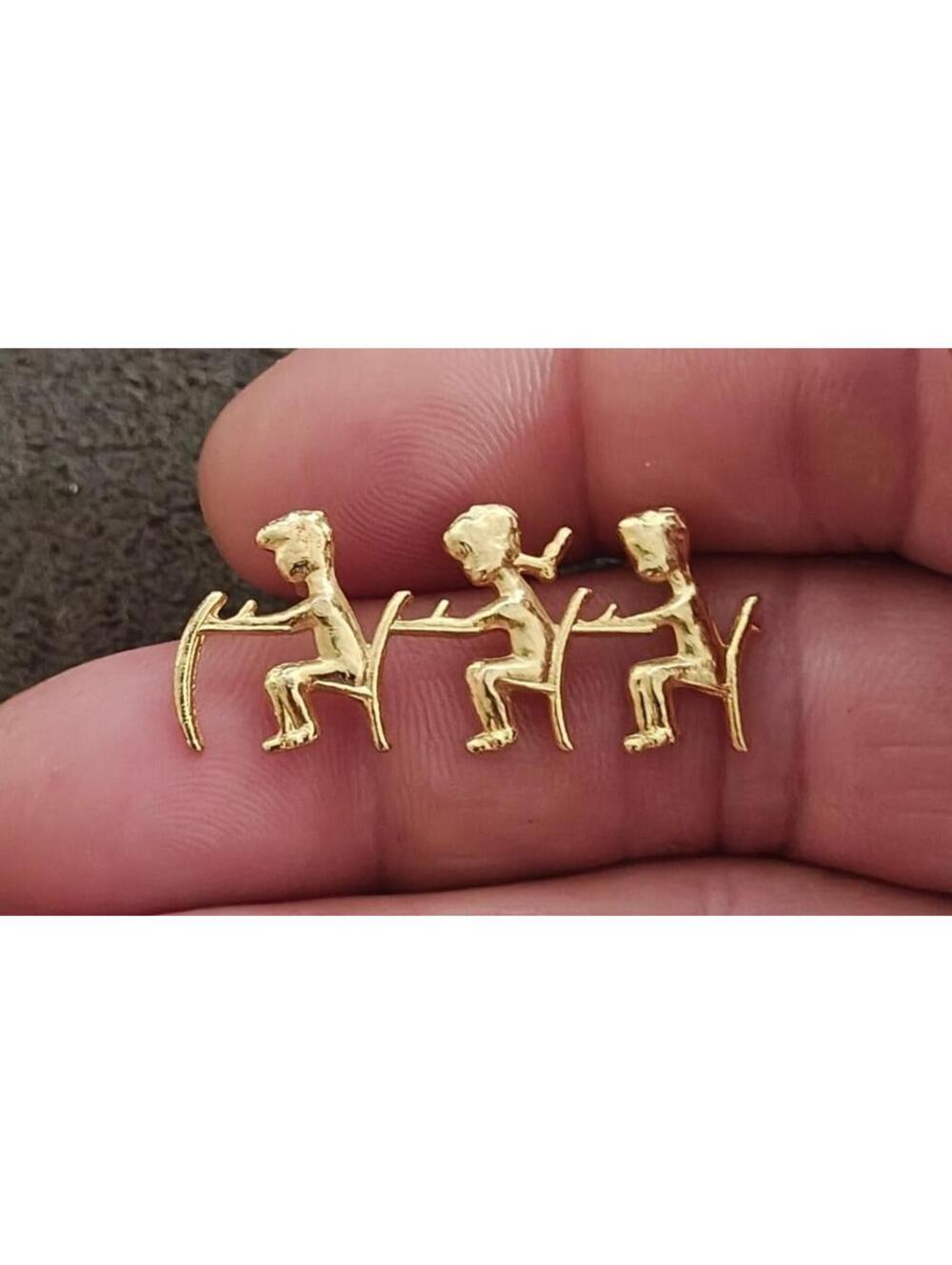1980s Teacher Appreciation Gold Tone Pin